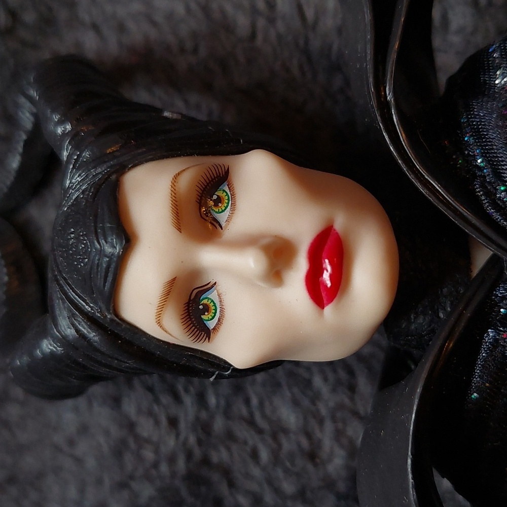 Disney (Jakks) 2014 Maleficent Doll From Dark Beauty Inspired by Angela Jolie